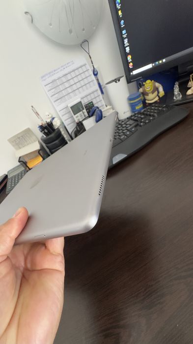 Apple iPad Pro 12.9 inch, 256GB, Wi-Fi + Cellular