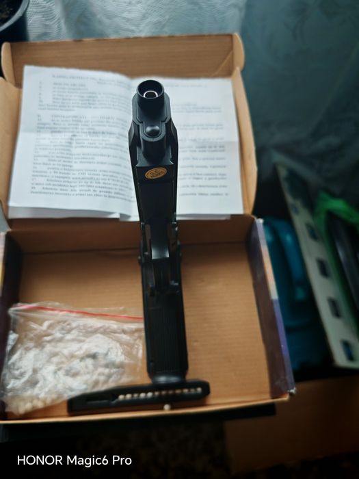 Pistol airsoft Taurus PT92 Metal