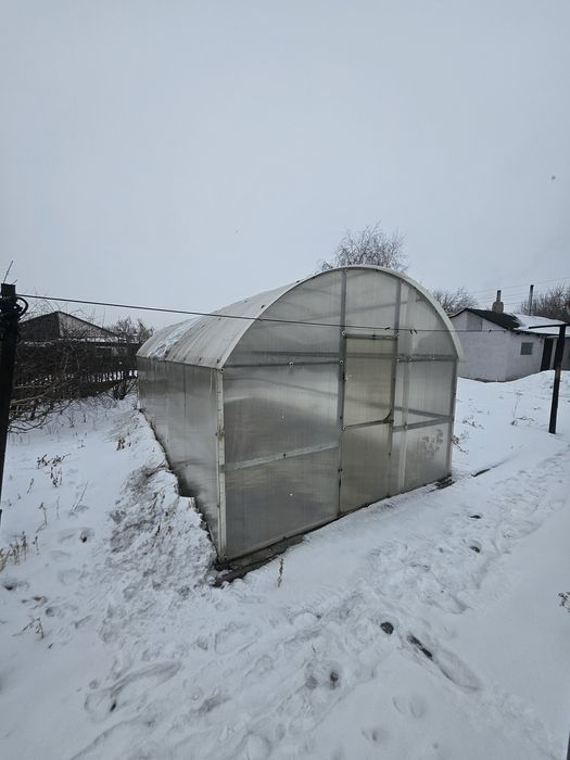 Теплица, вагонетка