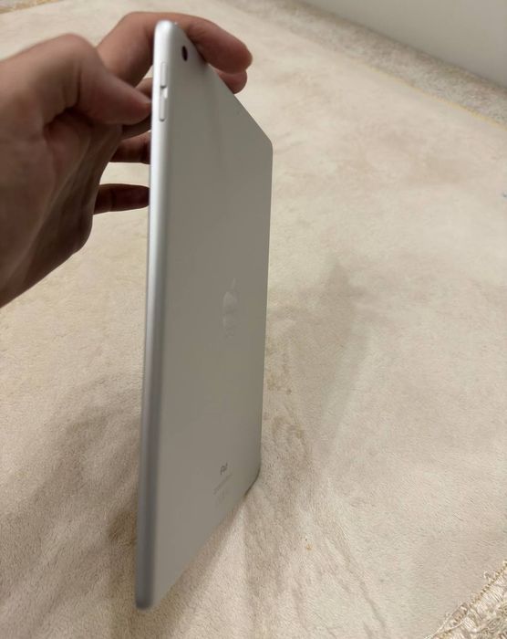 iPad 8 128GB WiFi Silver (Polniy Komplekt)