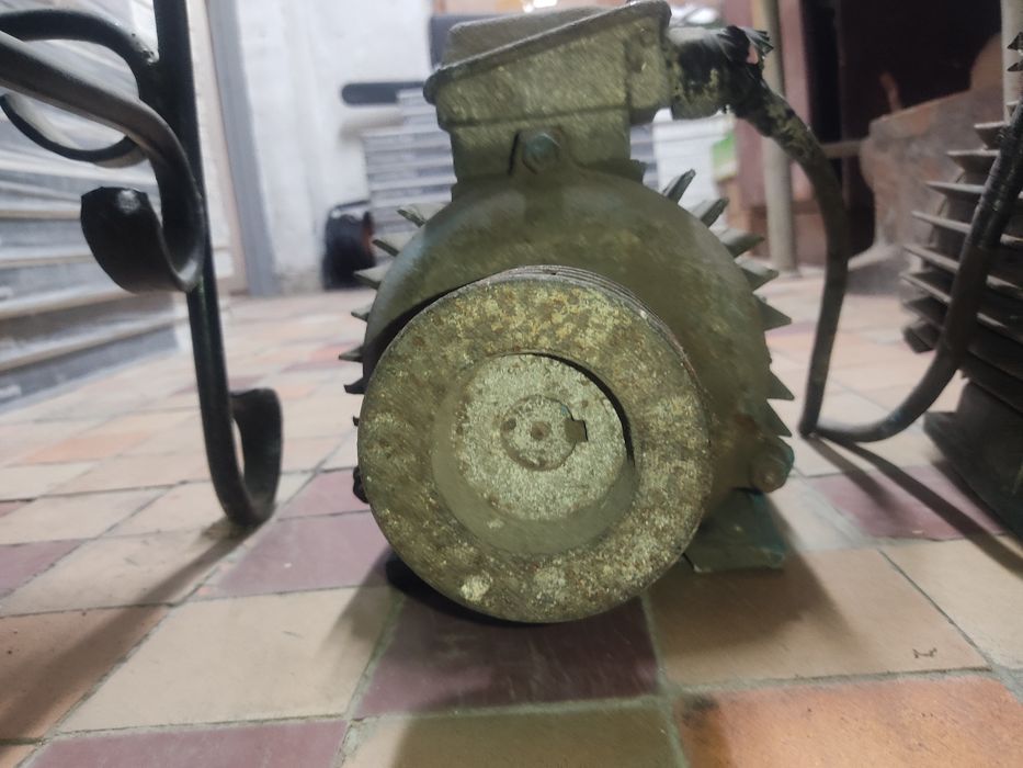 Электродвигатель