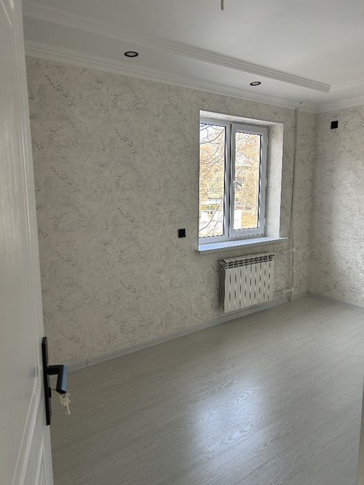 Продается 2 комнатная квартира в 8 микрорайоне