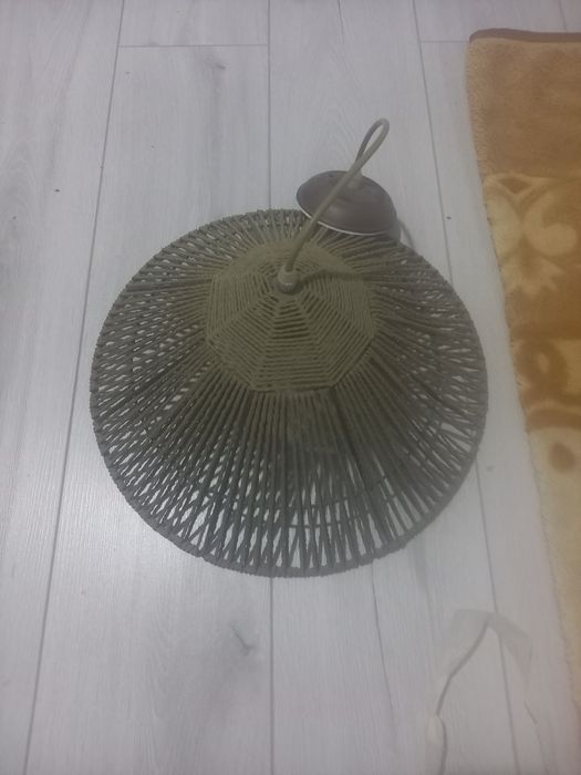 Продам люстры для дома