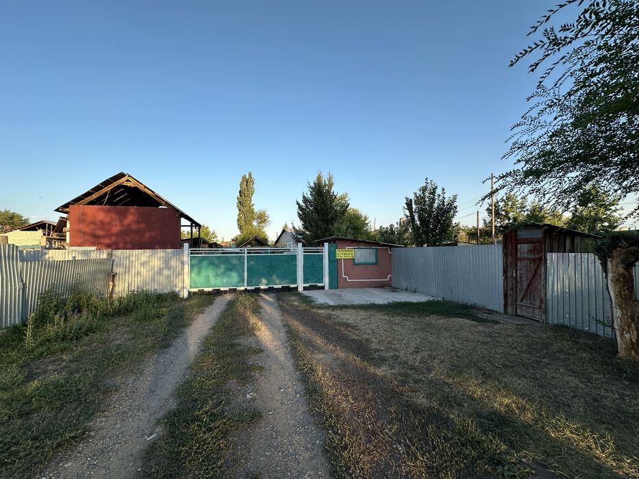 Продам дом с большим участком