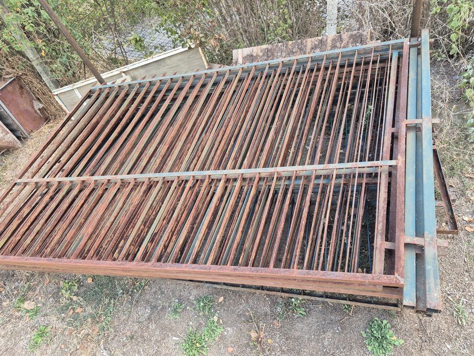 Метална ограда 22м.