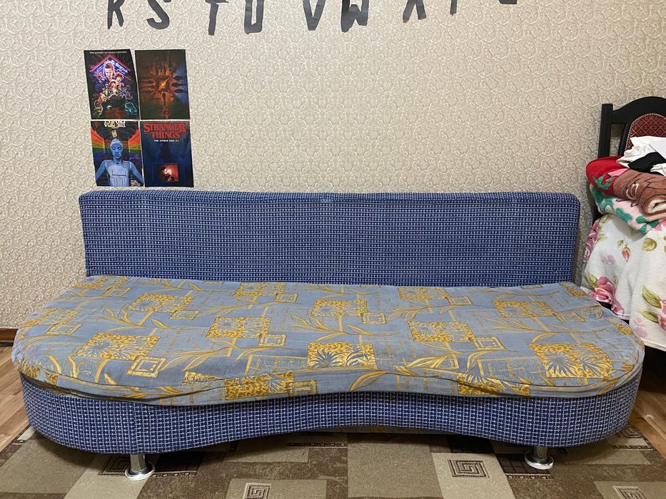 Диван-тахтп в хорошем состоянии