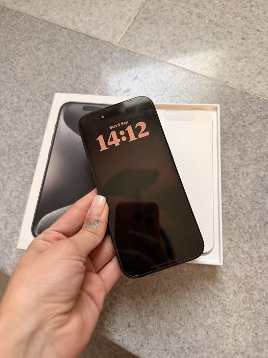 Продавам чисто нов iphone 15 pro