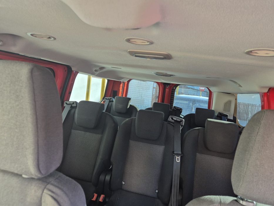 Microbuz de închiriat Închiriez microbuz transport persoane