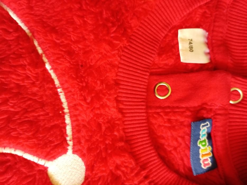 Costumas moale și pufos