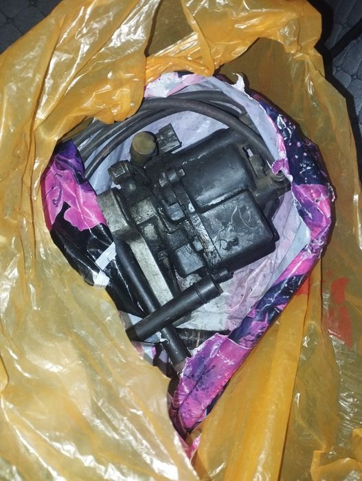 Продам генератор, трамблер на карина 2 тойота