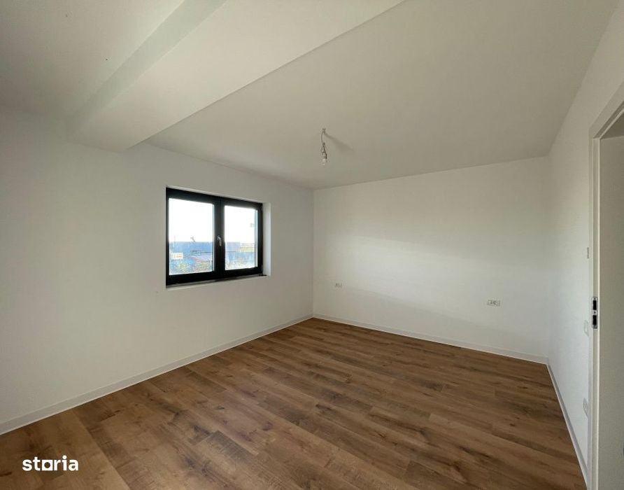 Duplex despartit prin camera tehnica  finisaje premium Mosnita