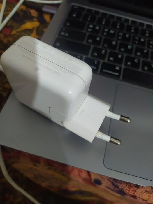 Macbook air m1 8/256 gb