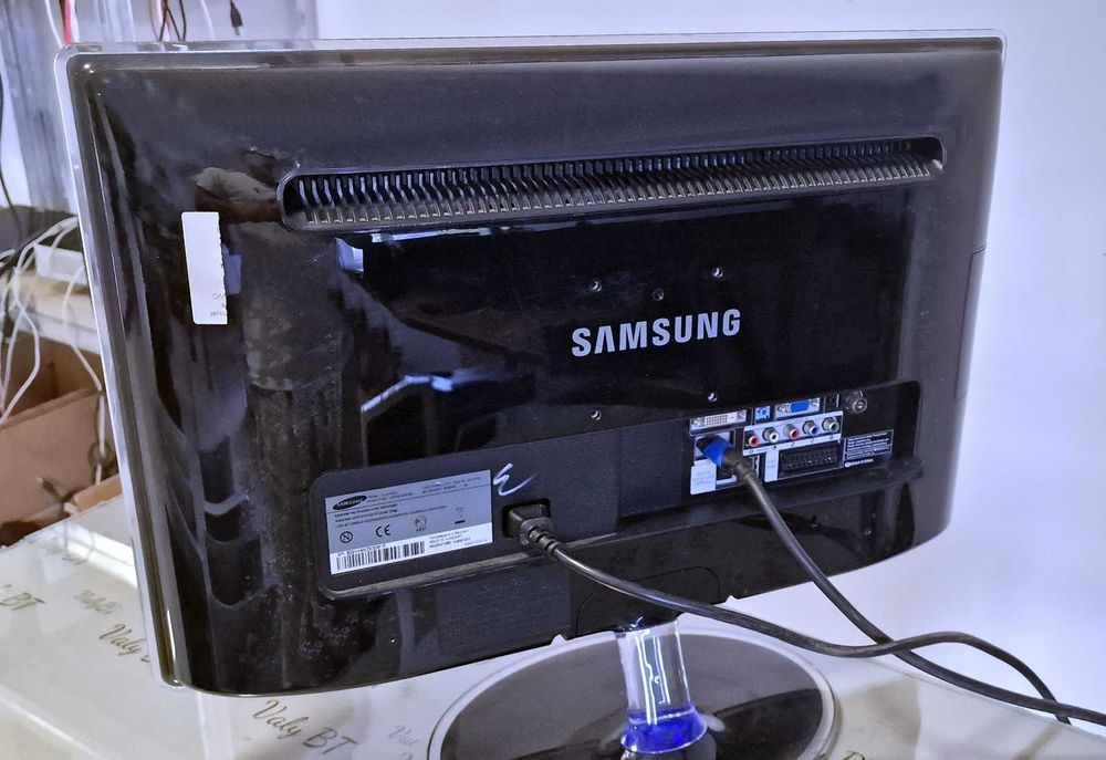 Televizor bucatarie - Samsung XL2370HD - 23 inch/58 cm - impecabil