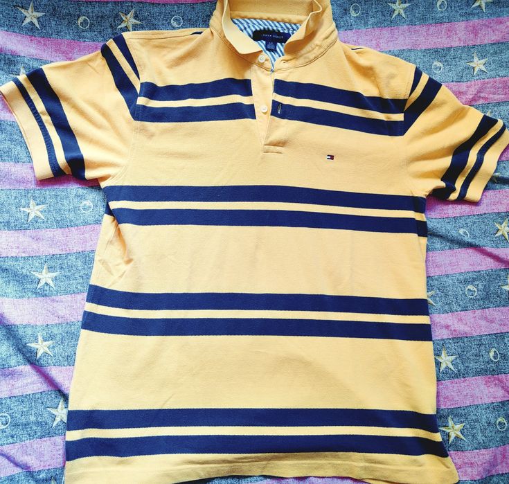 Tricou Tommy Hilfiger.