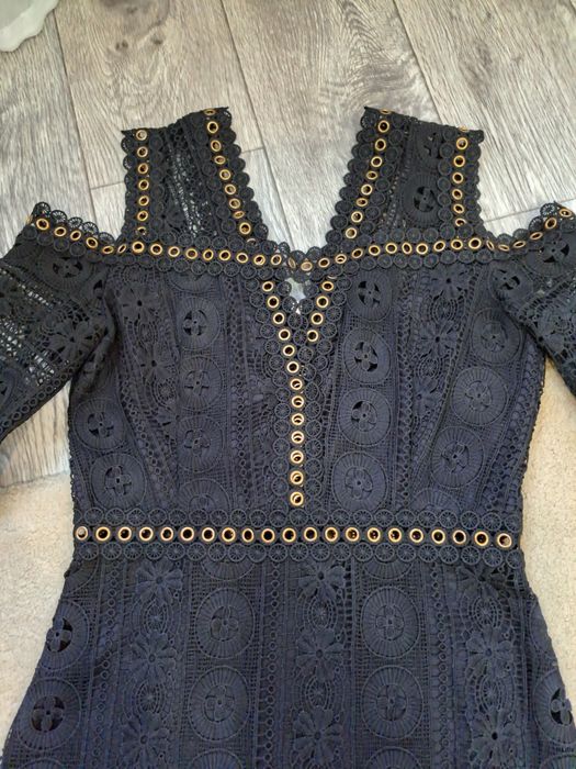 Продаю платье, находимся в пришахтинске