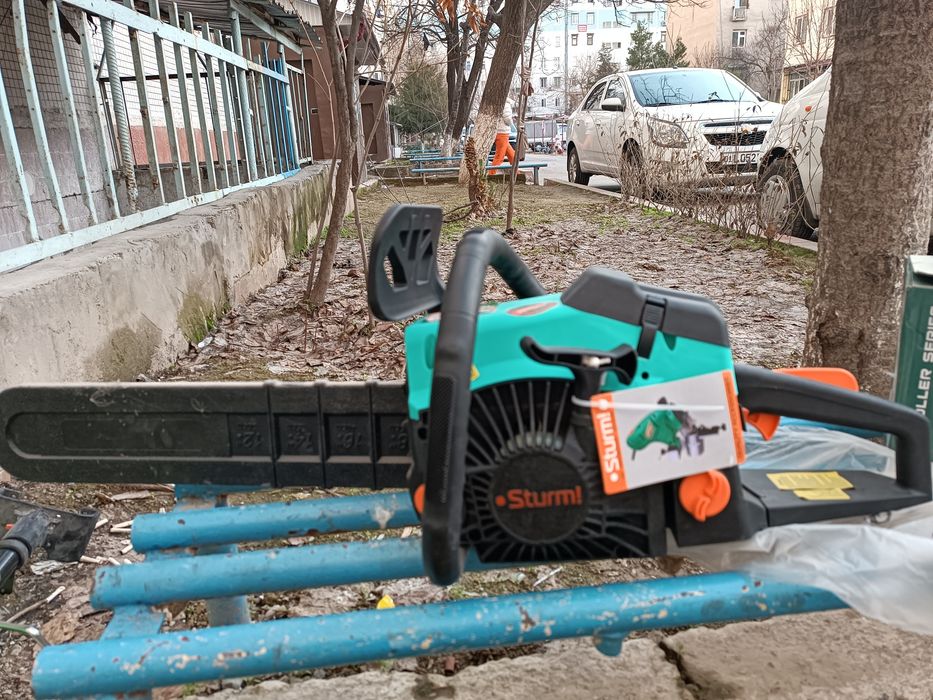 Продам новую бензопилу в собранном виде, без коробки,.