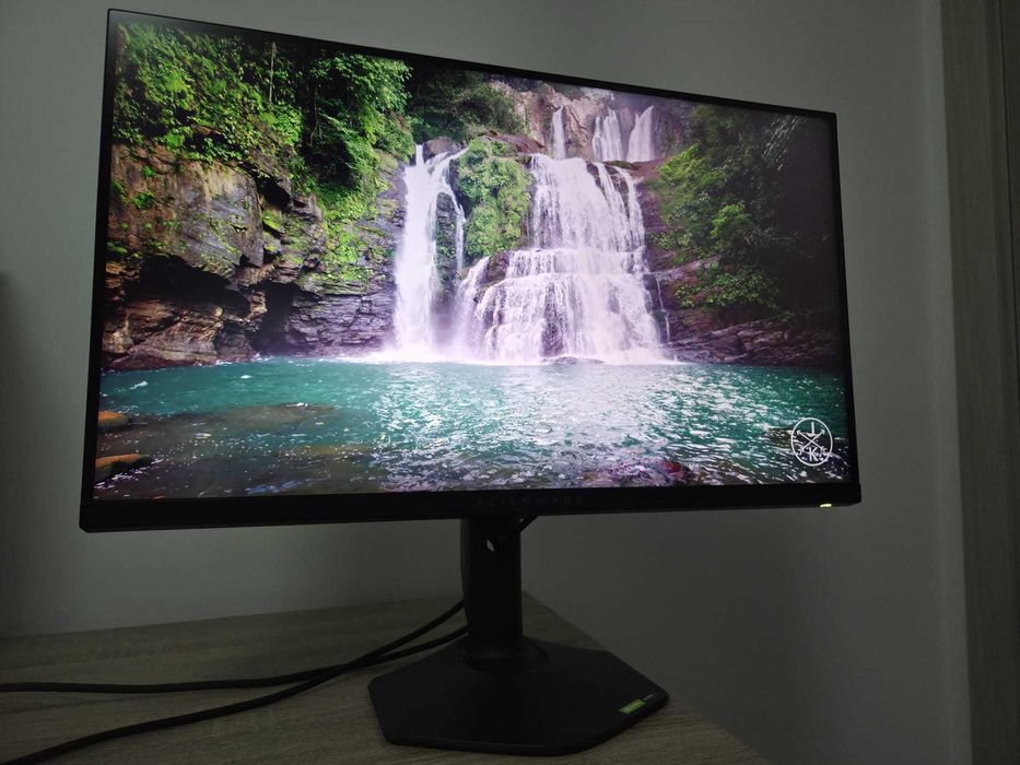 Monitor IPS 1440p 27'' 180Hz Alienware AW2724DM