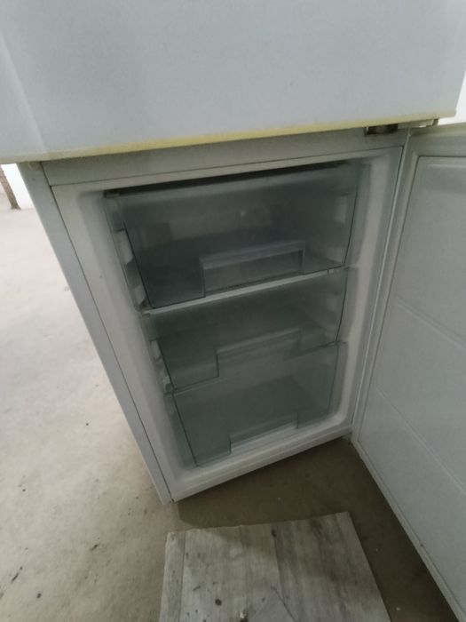 Холодильник продам