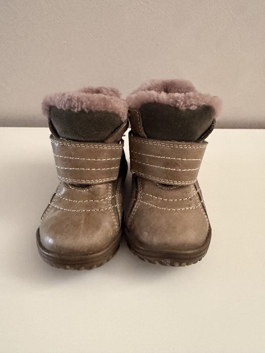 Продам зимнюю обувь мальчику