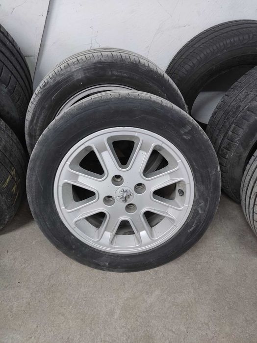 Алуминиеви джанти с летни гуми Пежо 16