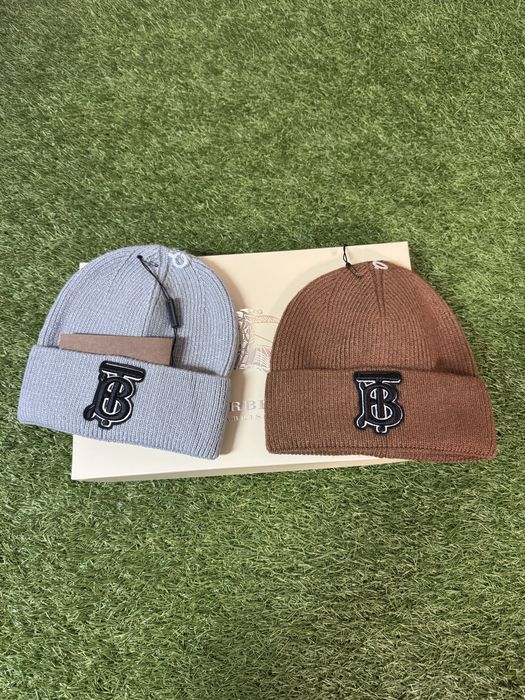 Зимна шапка Karl Lagerfeld (промо)