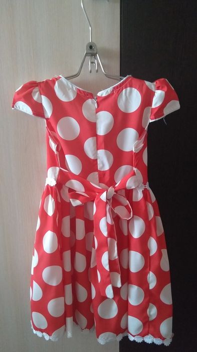 Продам платье размер 32