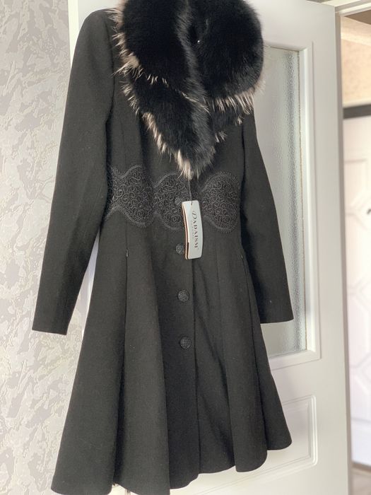 Palto yengi kiyilmagan sotiladi