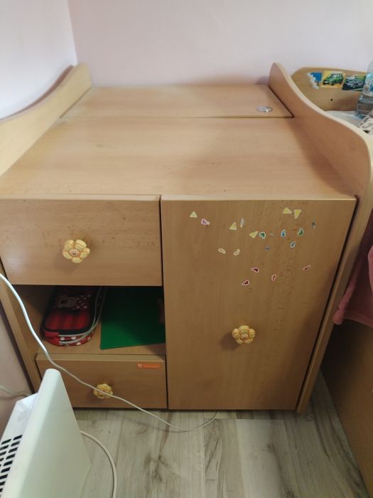 Шкаф  тип ракла за съхранение