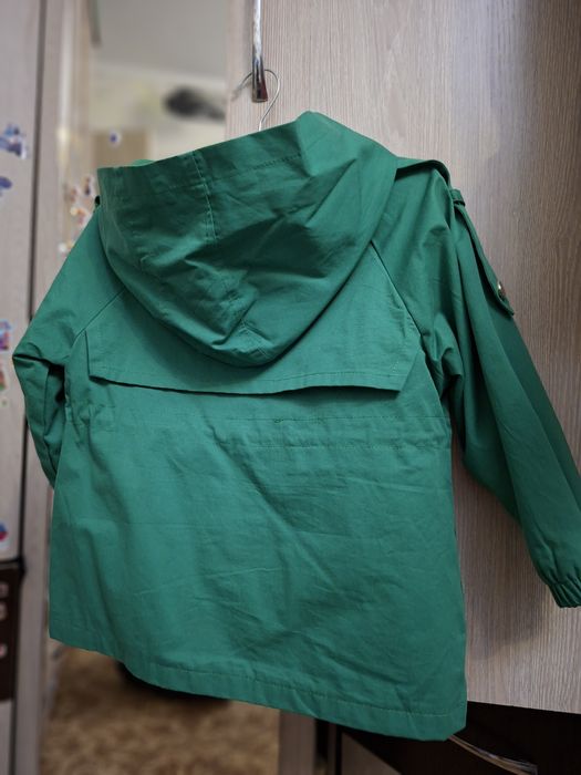 Детская куртка , ветровка