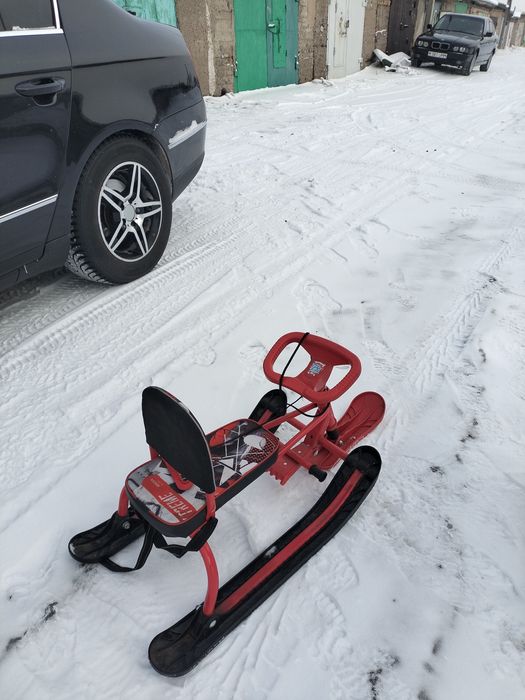 Деткие санки на лыжах