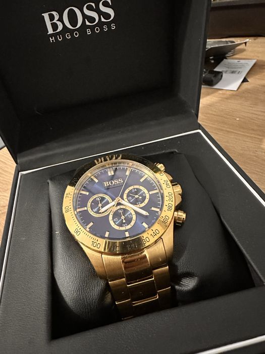 Ceas hugo boss placat cu aur