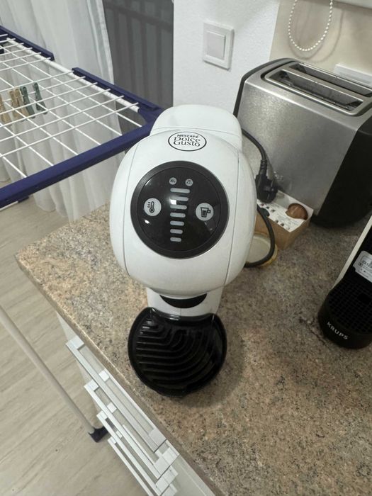 Espressor cu capsule KRUPS NESCAFÉ, capacitate rezervor 0.8, alb