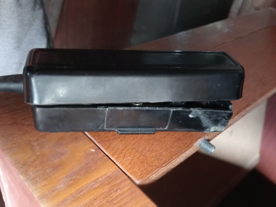 Продам швейную машинку