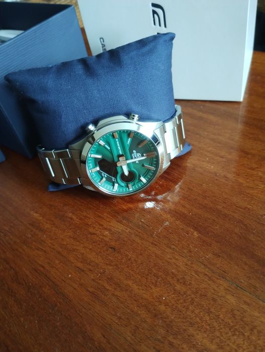 Нови часовници Casio Edifice