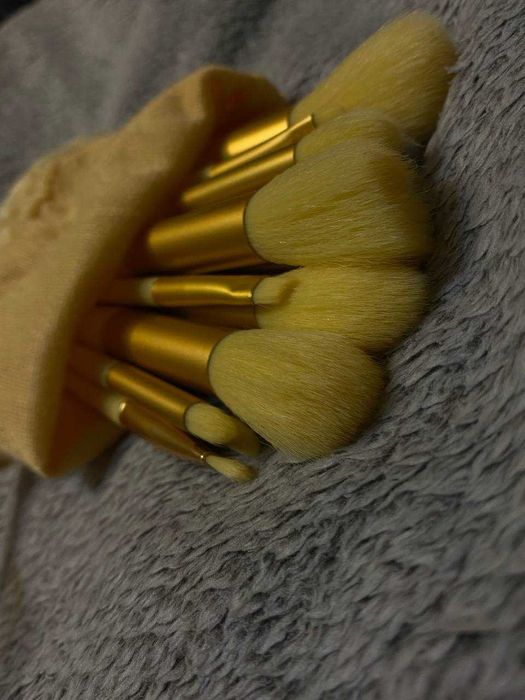 Кисточки для макияжа