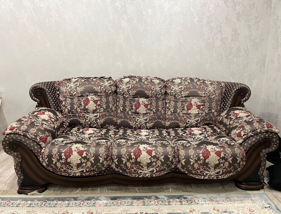 Продается Диван б/у