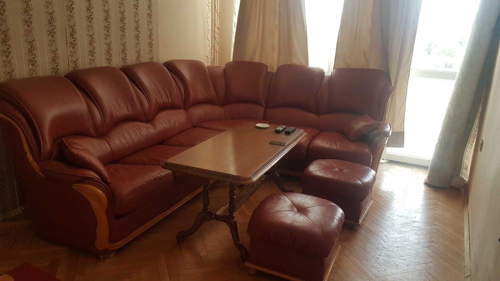 продавам Диван кожен разтегателен