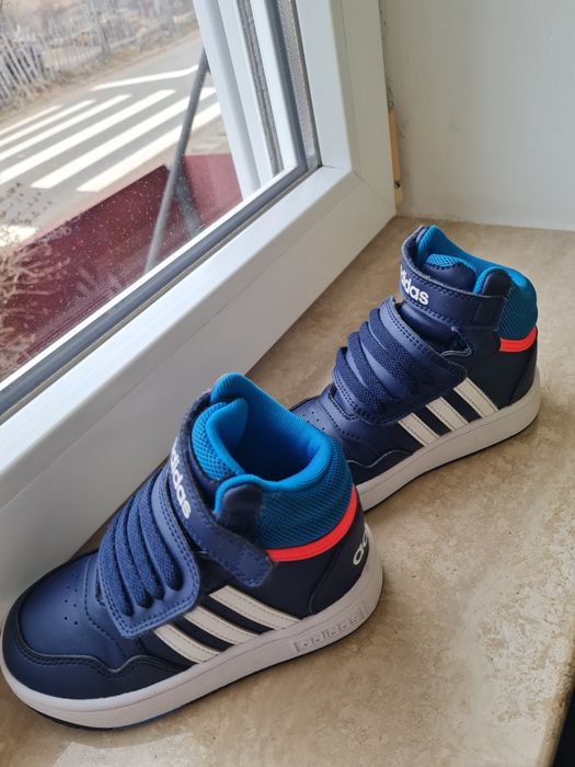 Adidasi gheată Adidas