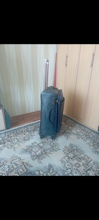 Продам   чемодан