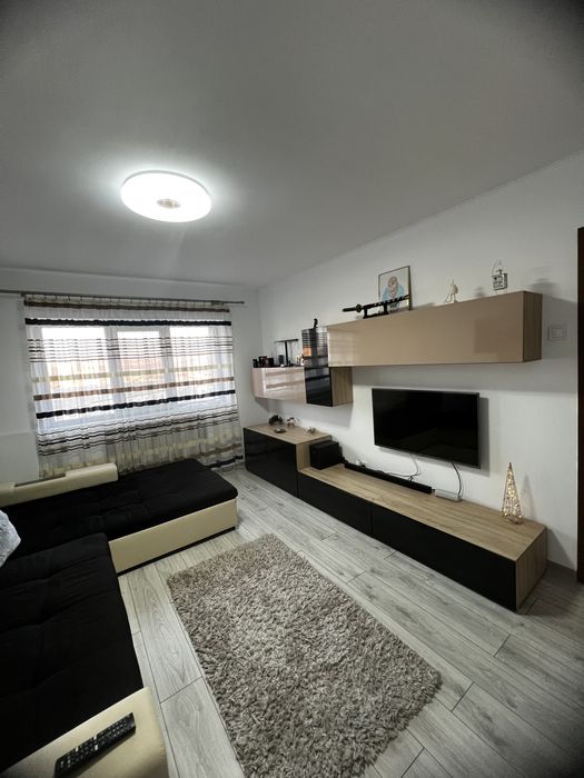 Apartament 3 camere de vanzare, se vinde mobilat si utilat