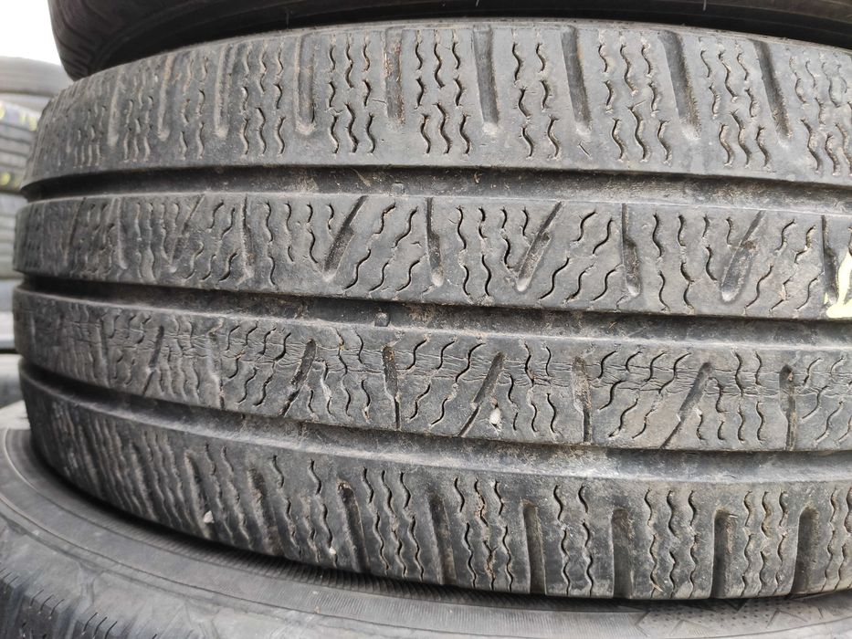 2бр Зимни гуми за бус 225 65 16 С - Pirelli