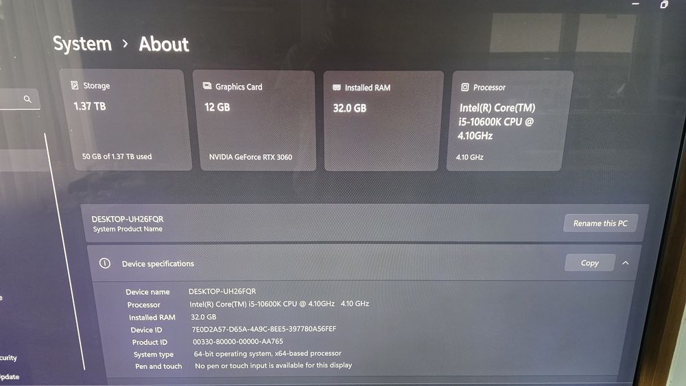 Van PC I5 10600k, 32 GB RAM, EVGA 3060 XC 12 Gb