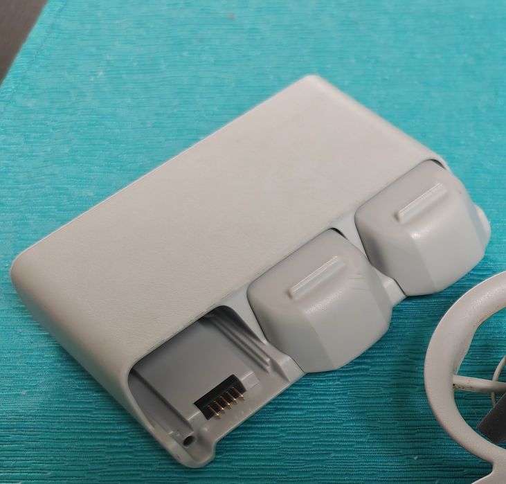 Dji neo set  2 baterii și hub de încărcare