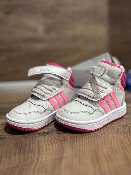 Кецове адидас. Нови!