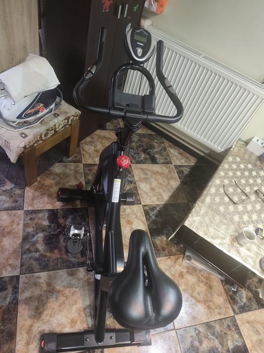 Bicicletă exercitii-fitness