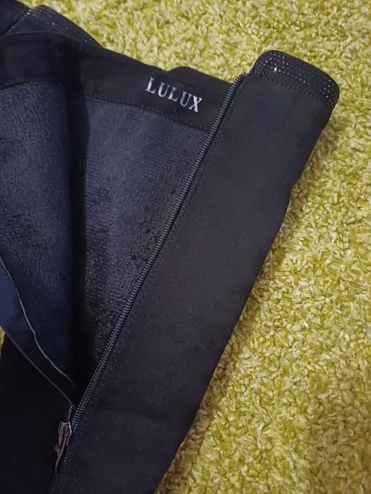 Cizme cu o parte ușor strălucitoare