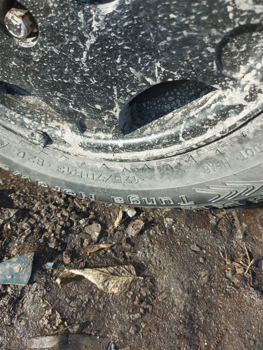 Продам два колеса на 13