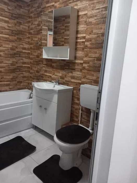 Vând apartament 3 camere