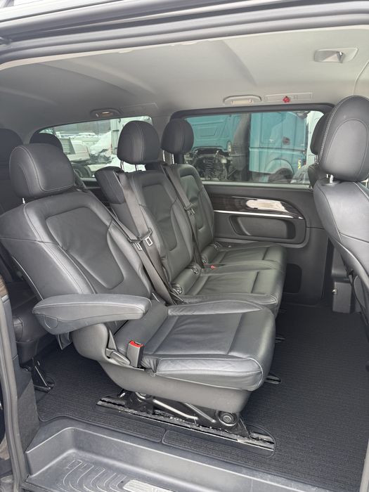 Rent a car - inchirieri microbuz Mercedes V class V300,Van/duba