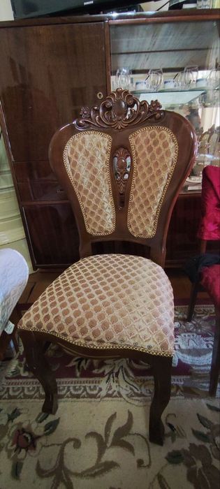 Стол и стулья качества отличное